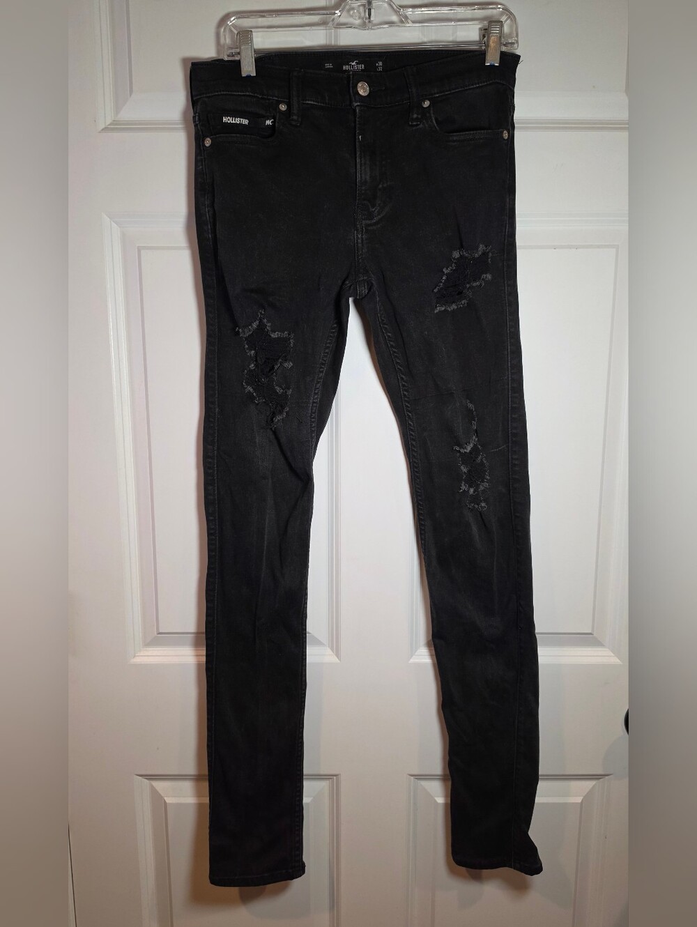 Hollister 'Stacked Skinny' Black Distressed Men’s Jeans 30 X 32